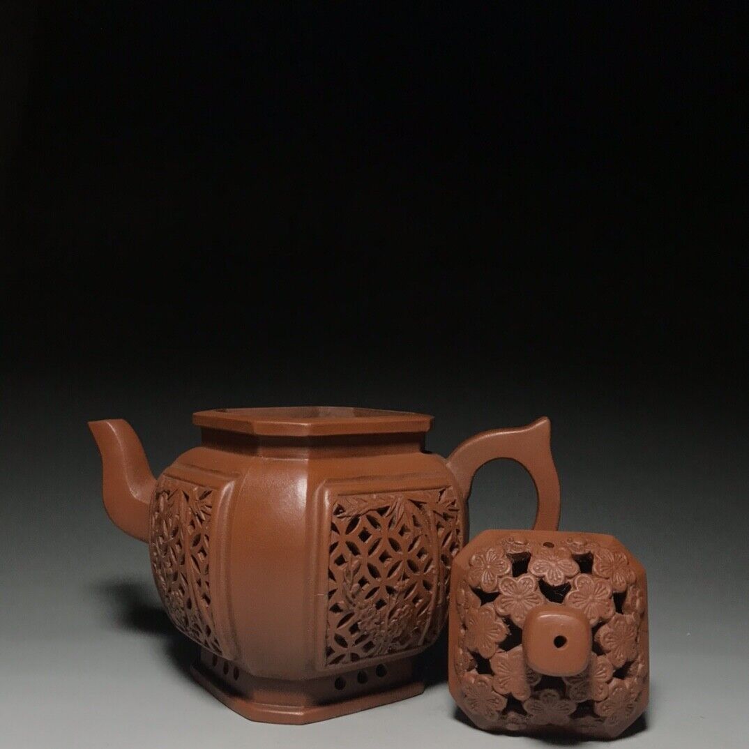 Chinese Yixing Zisha Clay Handmade Exquisite Teapot （镂空宫灯 底款：金鼎商标）