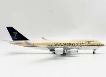 30CM SAUDI ARABIAN BOEING 747-400 Airplane Landing Gear Resin Aircraft Model