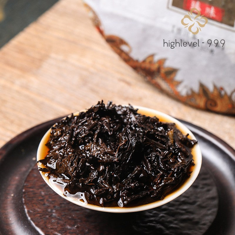 357G Ripe Puer Tea Cake Menghai Yunnan Ancient Tree Compression Fermented Tea -