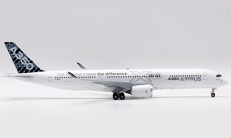 1:200 33CM InFlight AIRBUS A350-900 Passenger Airplane Diecast Aircraft Model