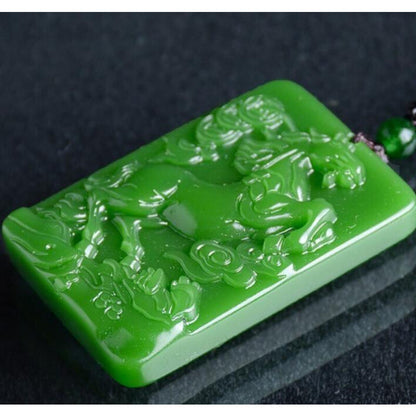 New Green Jade Pendant Jasper horse Natural jewelry statue Amulet