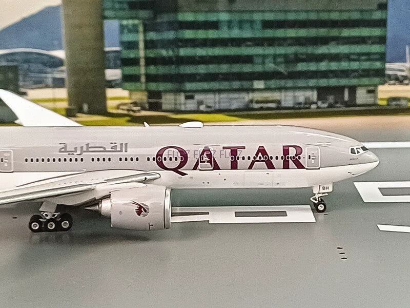 Phoenix QATAR AIRWAYS for Boeing B777-200LR A7-BBH 1:400 plane Pre-built Model