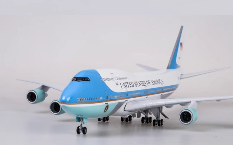 47CM 1:150 UNITED STATES OF AMERICA BOEING 747 Plane Landing gears Resin Model