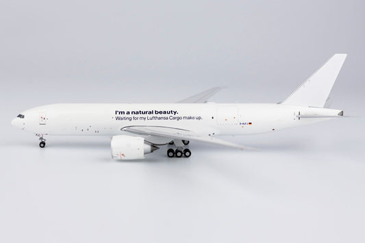 1:400 NG Model Lufthansa BOEING 777F Passenger Airplane Diecast Aircraft Model