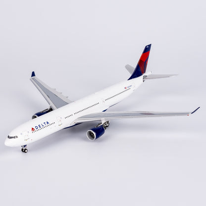 1:400 NG Models DELTA Airbus A330-300 Passenger Diecast Aircraft Model