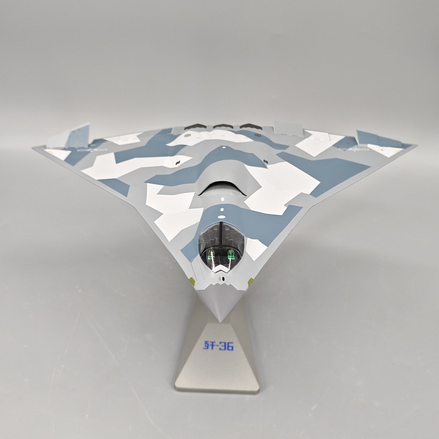 1:72 32CM AF1 CHINA J-36 The Sixth-generation Fighter Plane Bomber Diecast Model