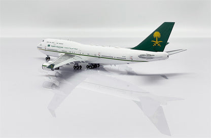 JC Wings Kingdom of Saudi Arabia for Boeing B747-400 HZ-HM1 1/400 Aircraft Model