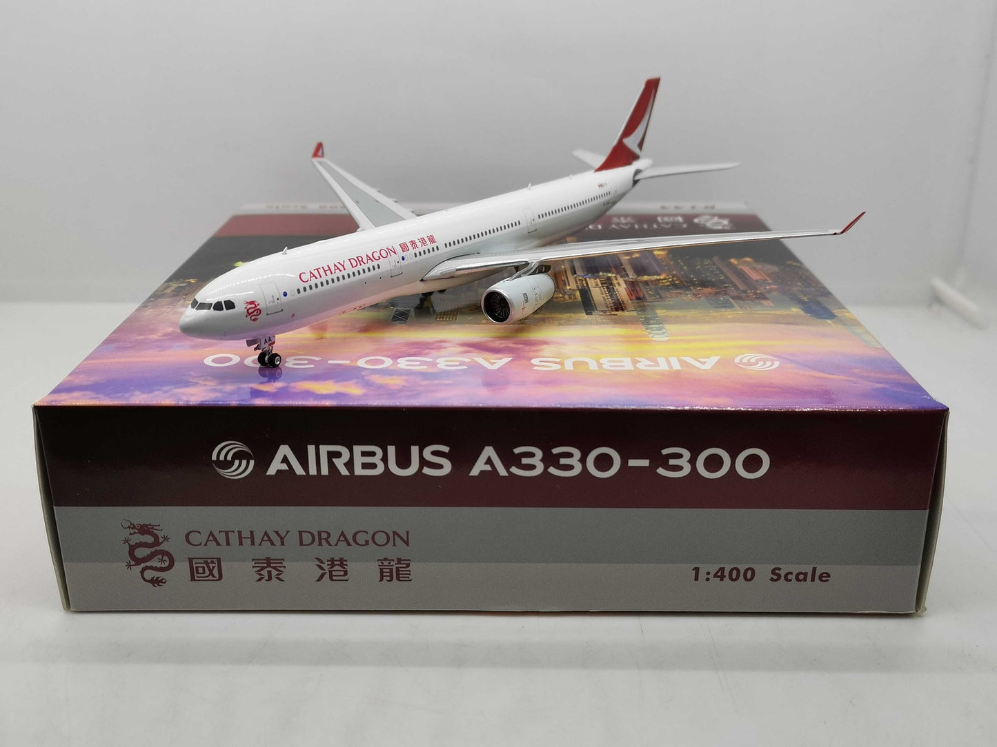 1:400 Phoenix CATHAY DRAGON AIRBUS 330-300 Airplane Diecast Aircraft Plane Model