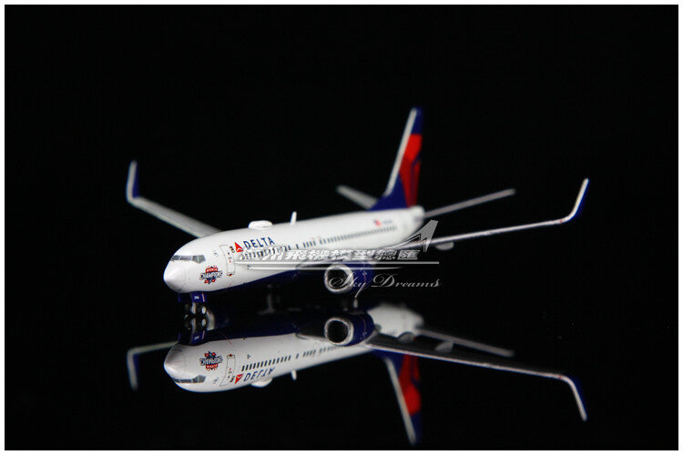 1:400 GeminiJets DELTA BOEING 737-800 Passenger Plane Diecast  Aircraft Model