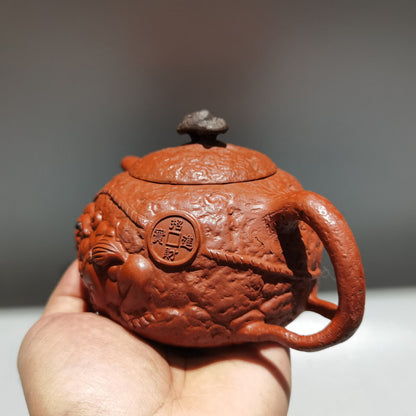 Chinese Yixing Zisha Clay Handmade Exquisite Teapot （招财进宝 底款：徐建明)