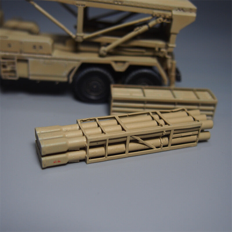 1/72 SR5 long-range rocket launcher model