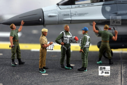 1/72 American Pilots/Air Force Ground Maintenance Team Five soldiers Finished