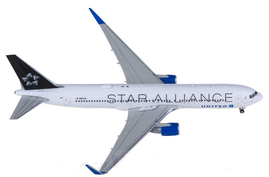 1:400 Geminijets United Airlines B767-300ER Passenger Airplane Diecast Model