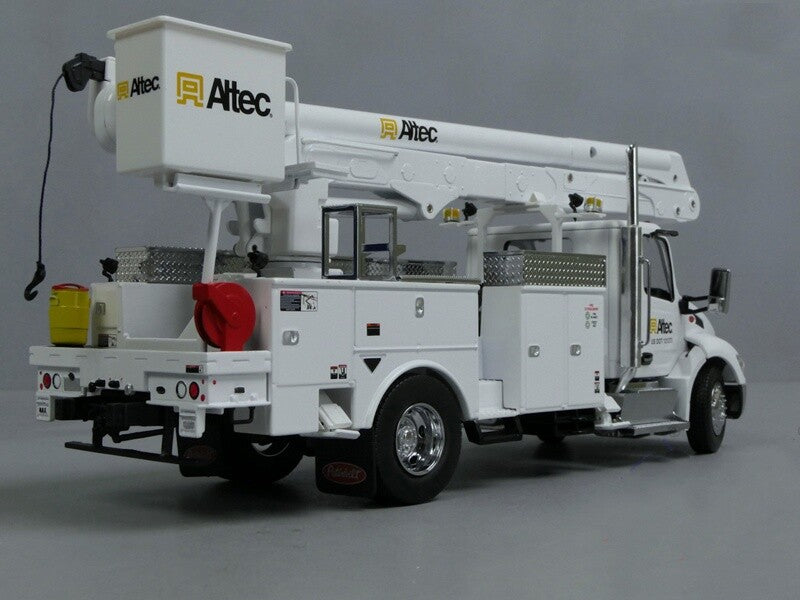 1:32 DM PETERBILT 536 With Altec AA55 Aerial SERVICE TRUCK Machine Diecast Model
