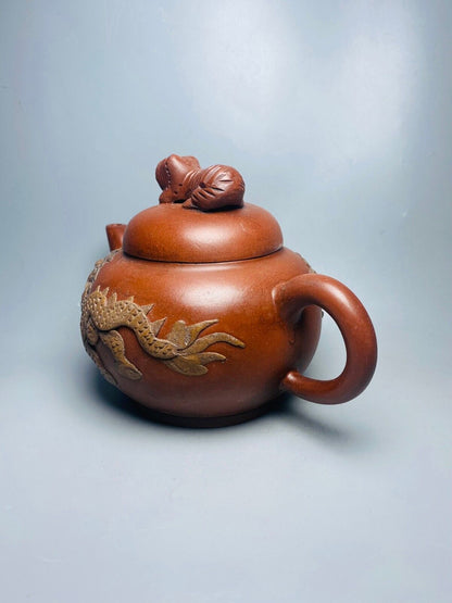 Chinese Yixing Zisha Clay Handmade Exquisite Teapot（卧虎藏龙 底款：周桂珍）