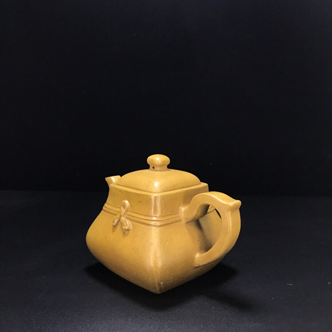 Chinese Yixing Zisha Clay Handmade Exquisite Teapot （锦绣玉带壶 底款：乾隆年制）