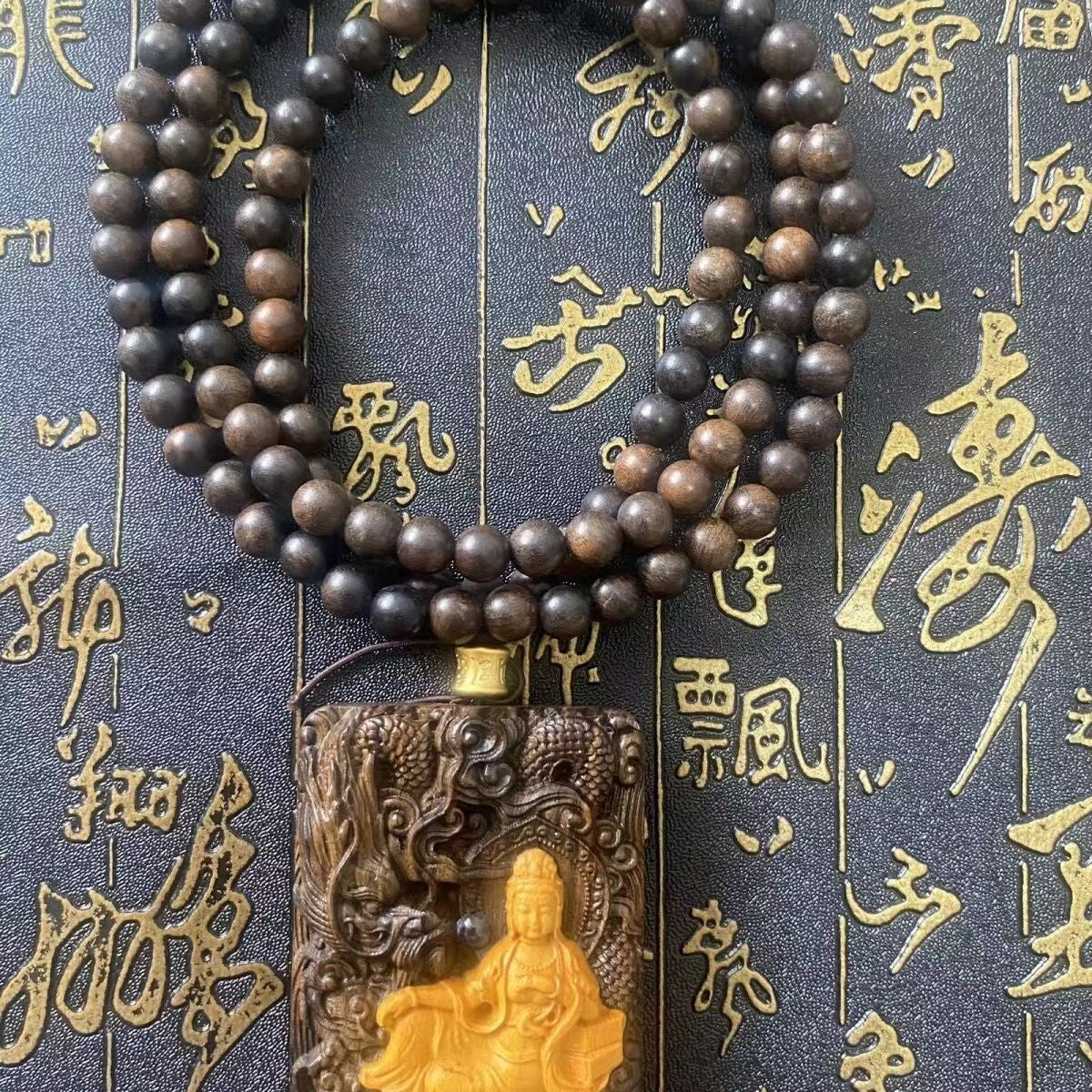 8mm*108 Natural Agarwood Prayer Beads Necklace Kwan-yin Buddha Statue Pandent