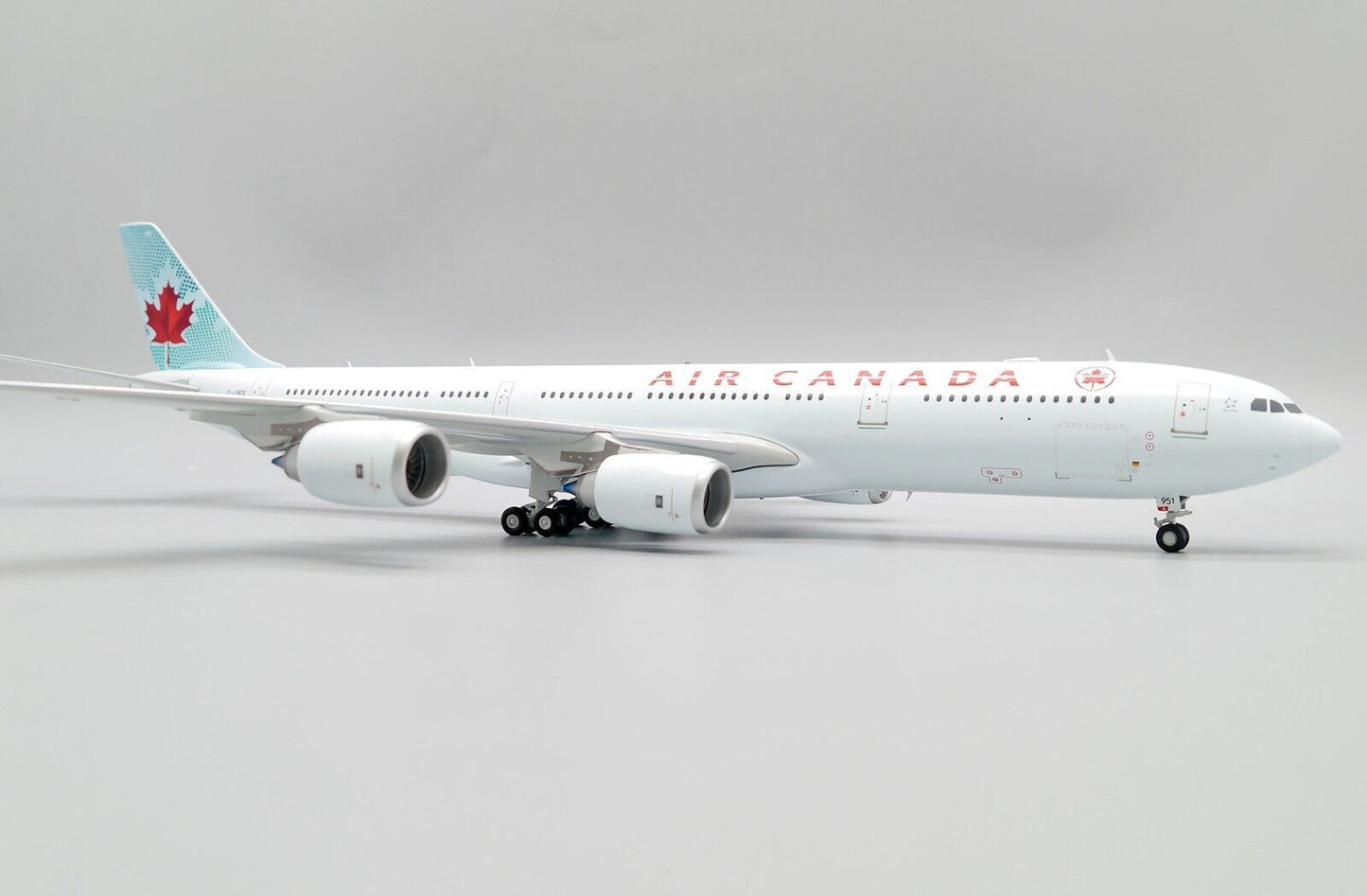 1:200 34CM JC WINGS Air Canada AIRBUS A340-500 Airplane Diecast Aircraft Model