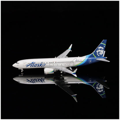 1:400 GeminiJets Alaska BOEING 737 MAX 8 Passenger Plane Diecast Aircraft Model