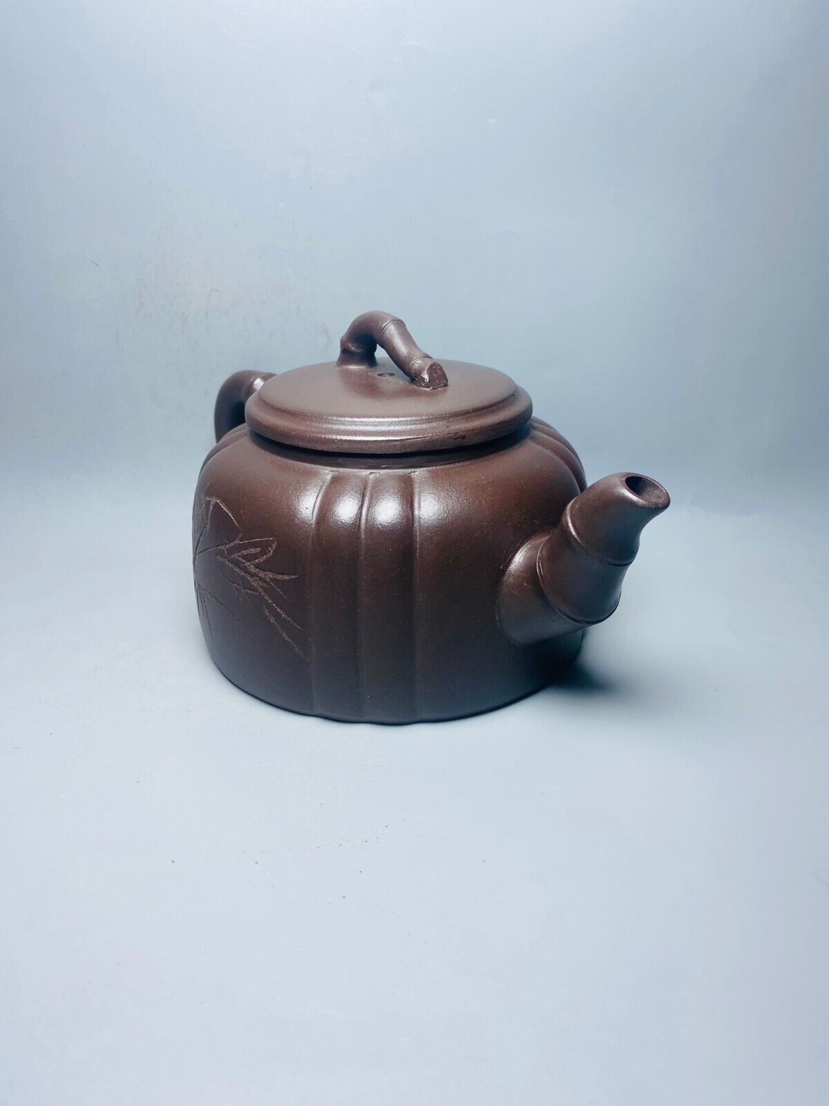 Chinese Yixing Zisha Clay Handmade Exquisite Teapot （竹节 底款：周桂珍）