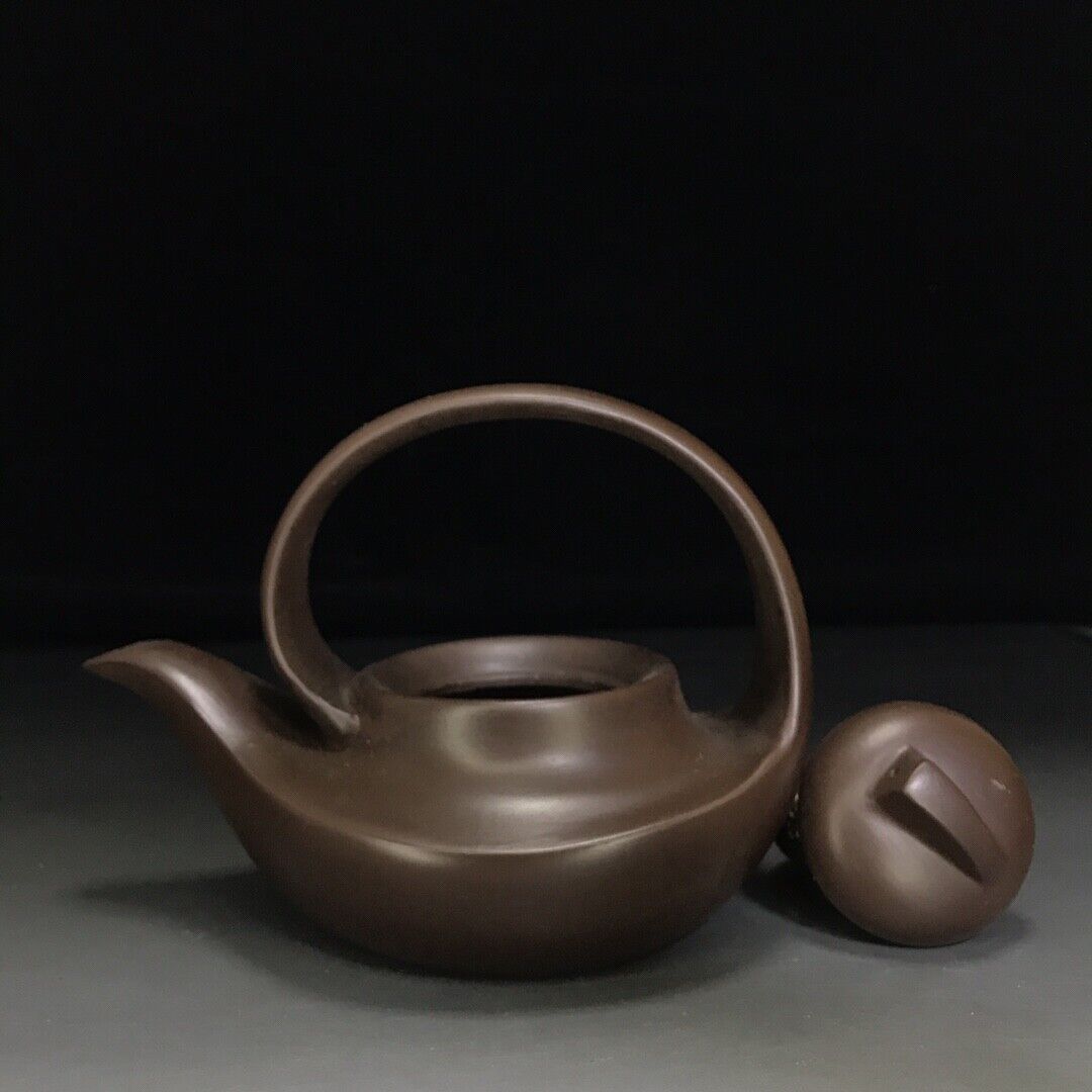 Chinese Yixing Zisha Clay Handmade Exquisite Teapot （曲壶 底款：如图）