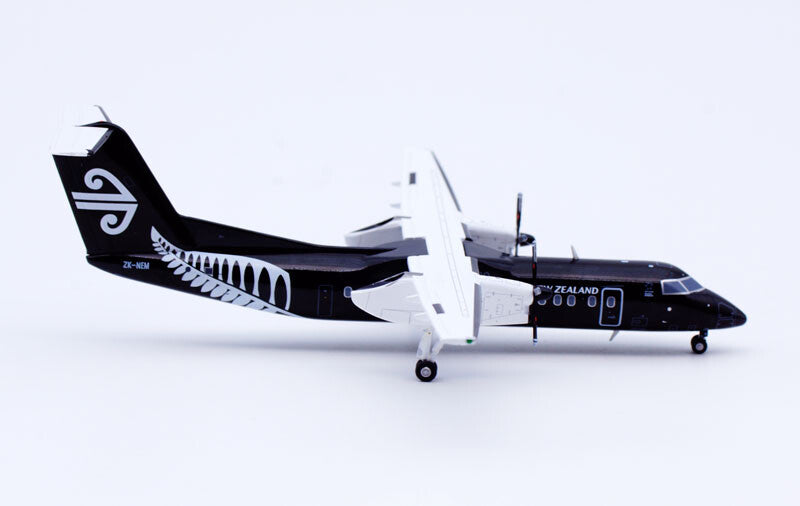 1:200 JC Wings AIR NEW ZWALAND BOMBARDIER 8Q300 Airplane Diecast Aircraft Model