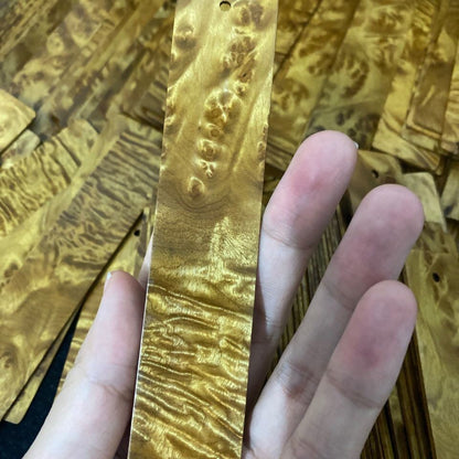 Golden Phoebe Water Wave Grain Bookmark 14cm