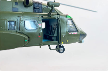 1:48 45CM China Air Force Z-8L Armed Helicopter Airplane Diecast Aircraft Model