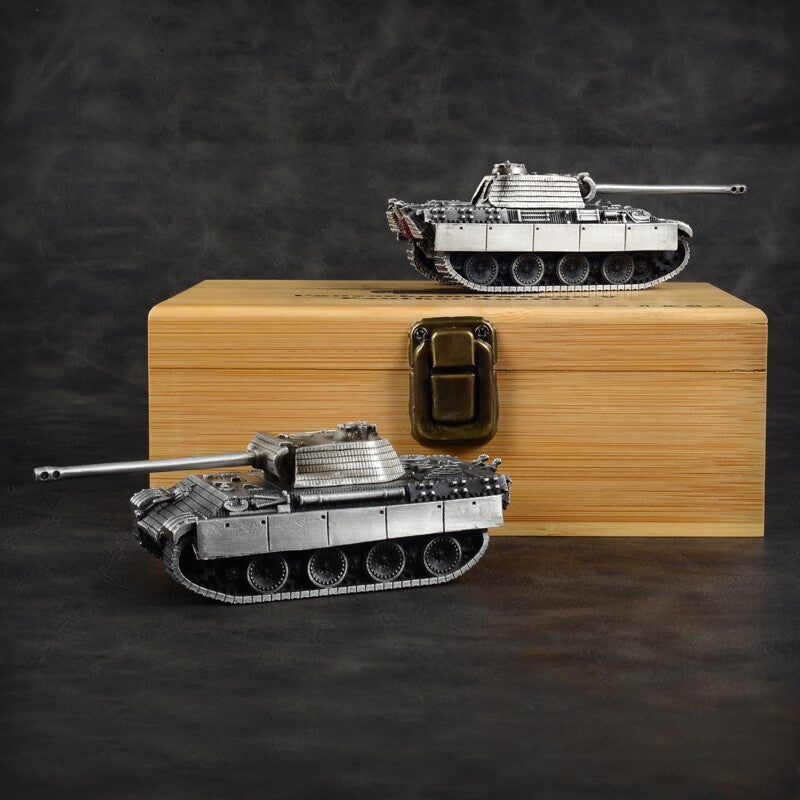 1:72 WW II Germany Panther Ausf.G Heavy Tank Model All-metal Silver