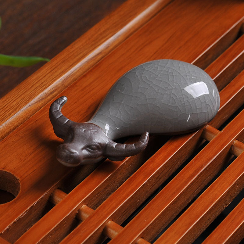 Porcelain Buffalo Geyao Crackle Glaze Tea Pet On Tea Tray Small Size Tea Play