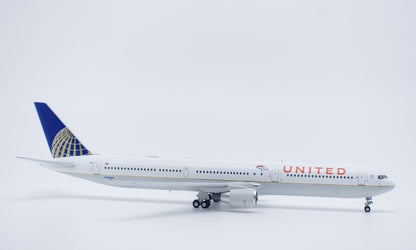 1:400 Panda UNITED BOEING 767-400 Passenger Airplane Diecast Aircraft Model