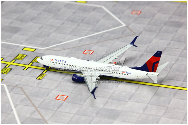 1:400 GeminiJets DELTA BOEING B737-900ER Airplane Diecast Plane Aircraft Model