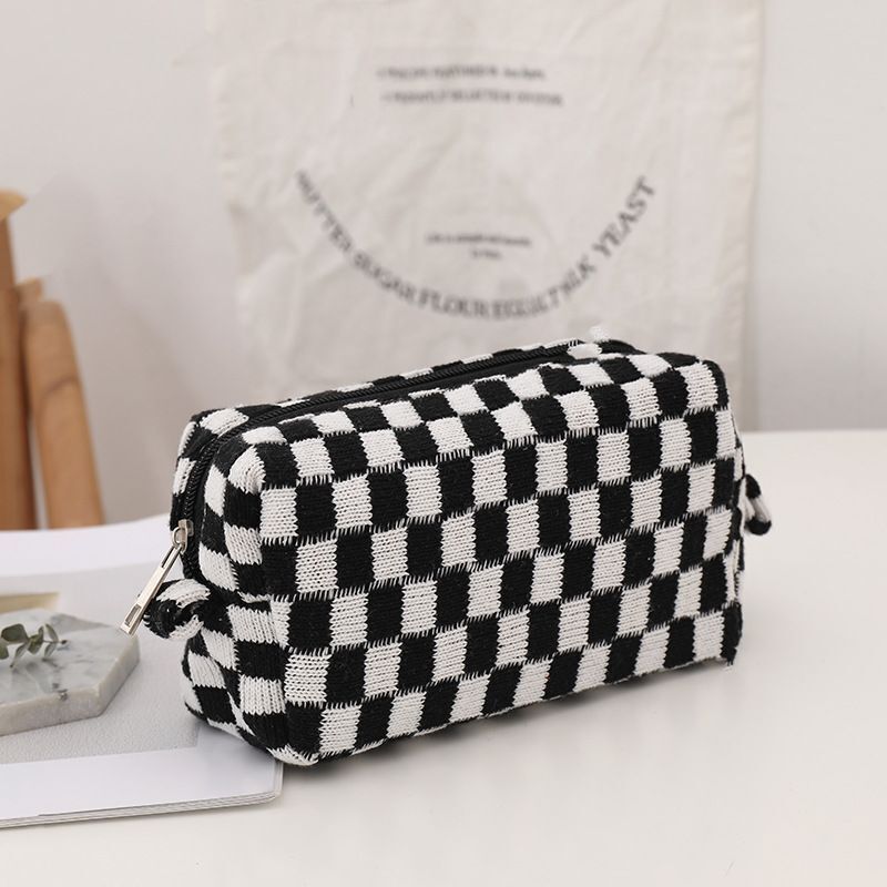 Checkerboard Knitted Cosmetic Bag Large Lattice Makeup Plaid Storage Organizer