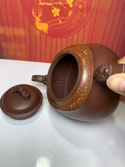 Chinese Yixing Zisha Clay Handmade Exquisite Teapot 品名：利龍 底款: 周国君