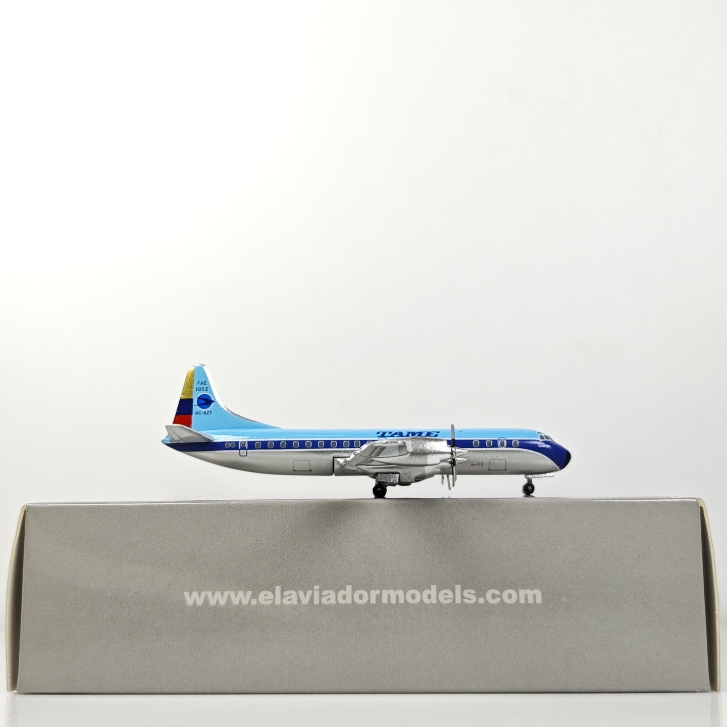 1:400 Aeroclassics TAME Airlines Lockheed L-188 Airplane Diecast Plane Model
