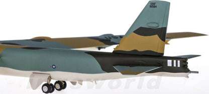 1:200 24CM Herpa USAF Boeing B-52G Military Bomber Diecast Fighter Plane Model