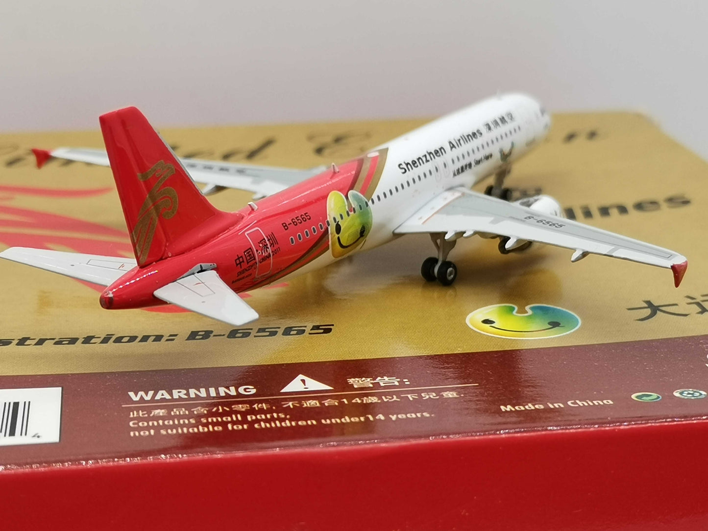 1:400 Phoenix Shenzhen Airlines AIRBUS A320-200 Airplane Diecast Aircraft Model
