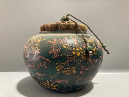 Chinese Yixing Zisha Clay Handmade Exquisite Purple Clay Tea Pot （紫砂茶叶罐）