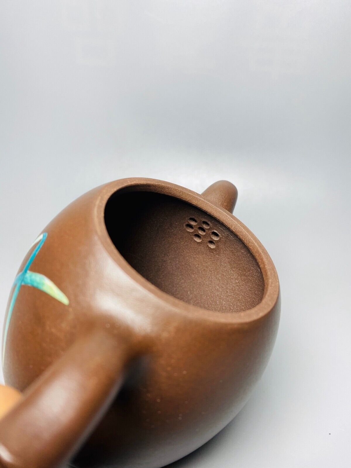 Chinese Yixing Zisha Clay Handmade Exquisite Teapot （珐琅彩秦权壶 底款：徐方怀）