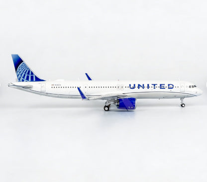1:200 Geminijets United Airlines Airbus A321neo N14502 Airplane Diecast Model