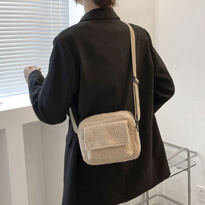 Shoulder Bag Vintage Lamb Wool Crossbody Messenger Travelling Purse 21*16*10 CM