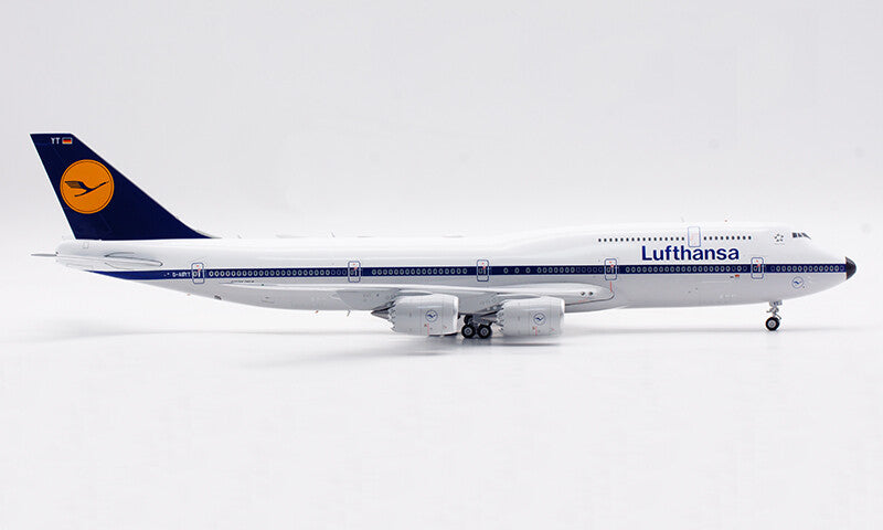 1:200 SQ Wings Lufthansa Boeing 747-8 D-ABYT Passenger Airplane Diecast Model