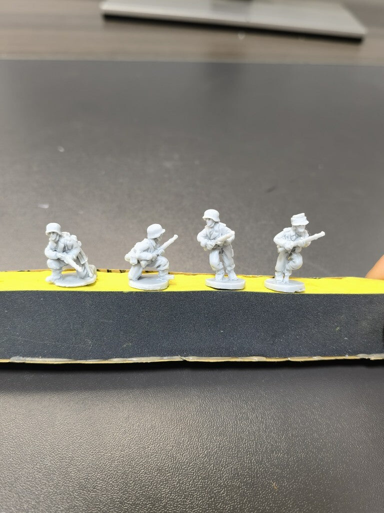 1/72 Resin figures model WWII Germany trooper Soldiers kit /3d printed
