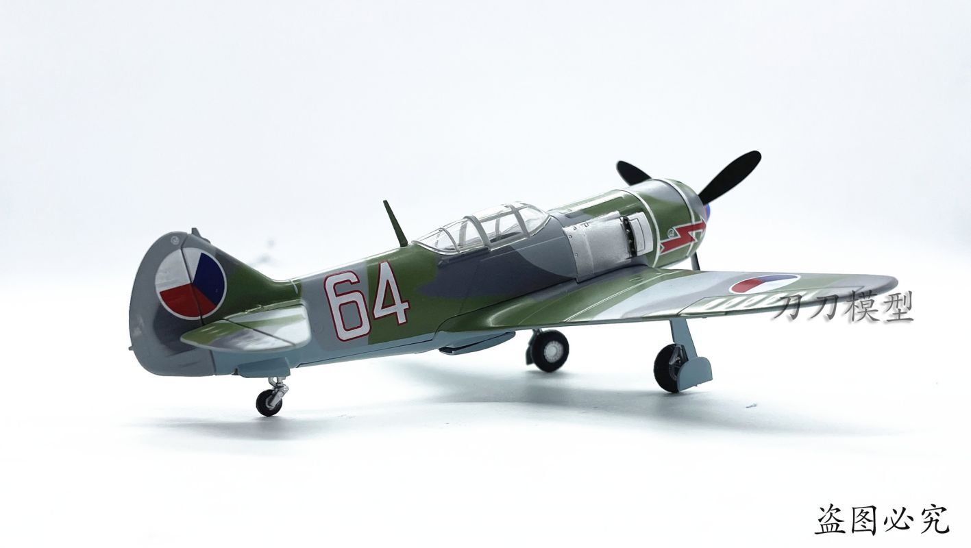 1/72 Lavochkin La-7 Chech Army Fighter 64# Model Plane WW2 Military Collectible