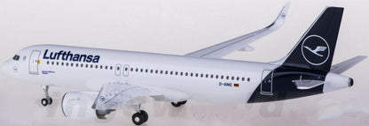 1:200 Hogan Lufthansa AIRBUS A320neo Passenger Airplane ABS Plastic Plane Model