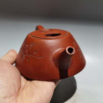 Chinese Yixing Zisha Clay Handmade Exquisite Teapot（牛盖石瓢壶 底款：陈仲美）