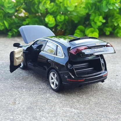 1:32 Audi Q5 SUV Diecast Model Car Collection Toy Vehicle Sounds & Lights