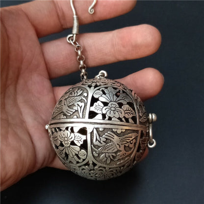 Exquisite Old Chinese tibet silver handcarved flower bird Hang incense burner