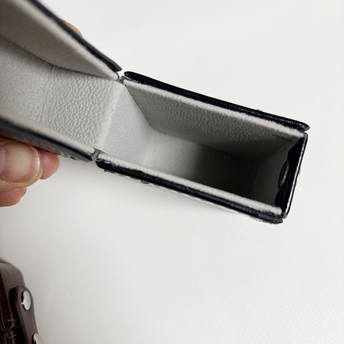 Leather Cigarette Case 8mm 20pcs Magnetic 10.4×6.1×3.2cm Men’s Storage Box
