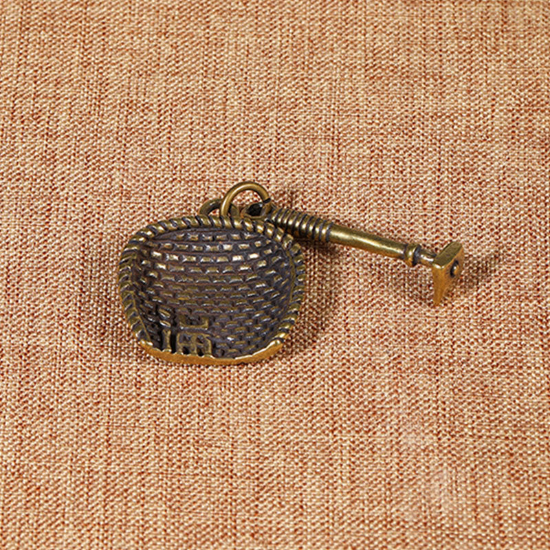 Solid Brass Dustpan Hoe Keyring Figurine Small Statue Home Ornament Collectibles